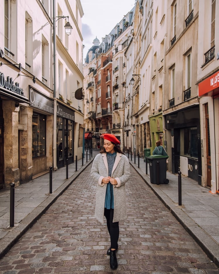Paris Winter Fashion Guide + 20 Tips on What to Wear When It's Cold Out